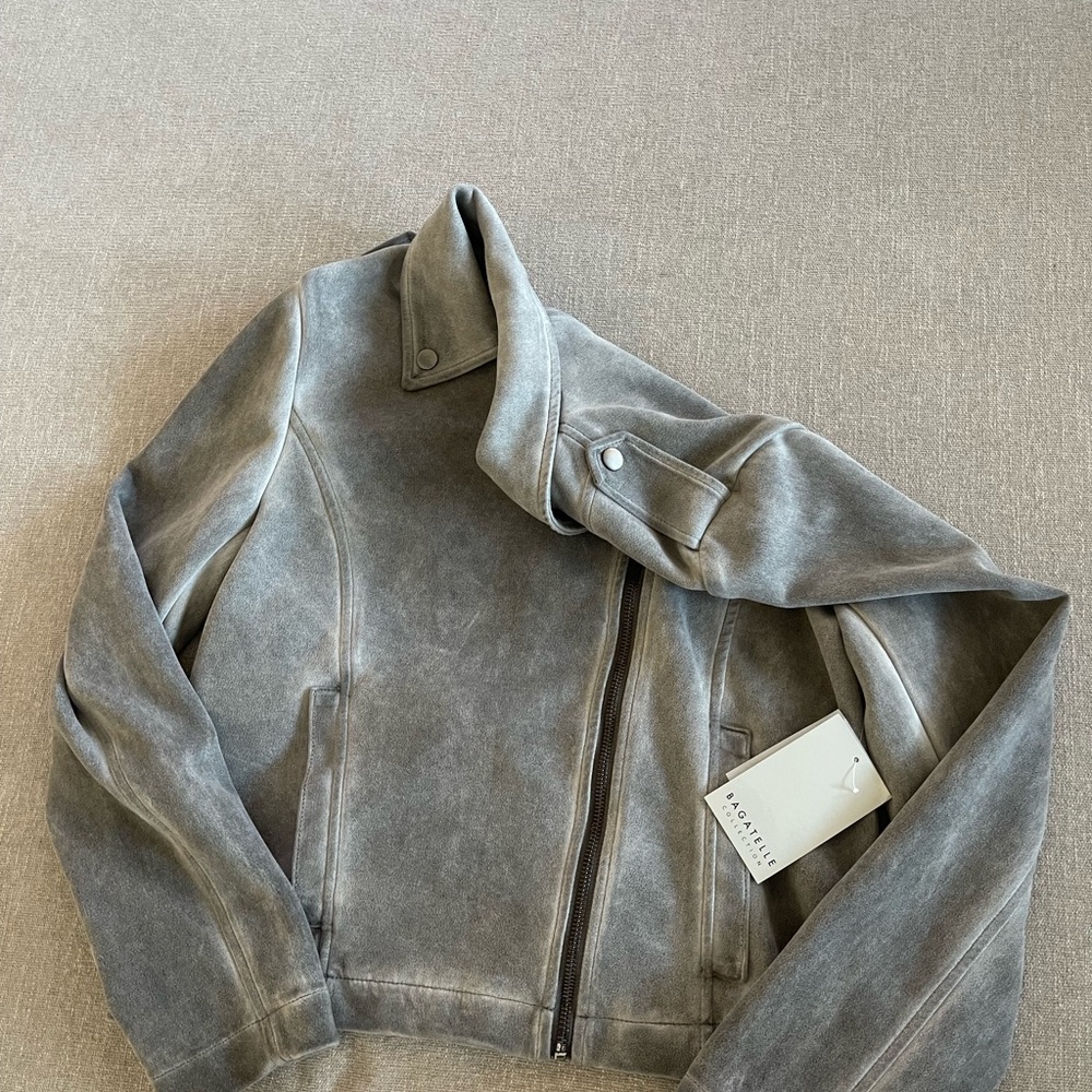 Grey Jacket - Picture 3 of 6